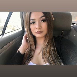 Meet your Posher, Yesenia